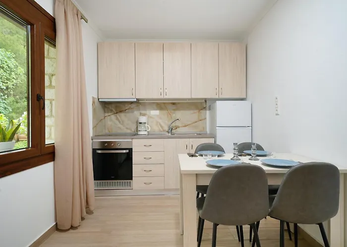 Apartmán Avli 1976